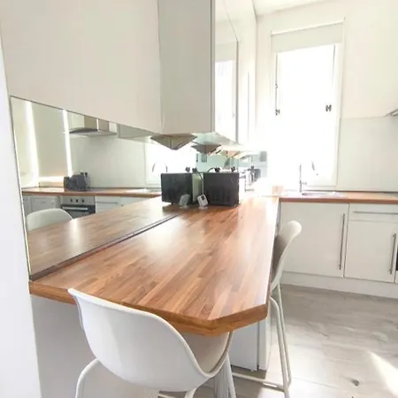 Bright Chiswick Apartment - Great Location London Exterior photo