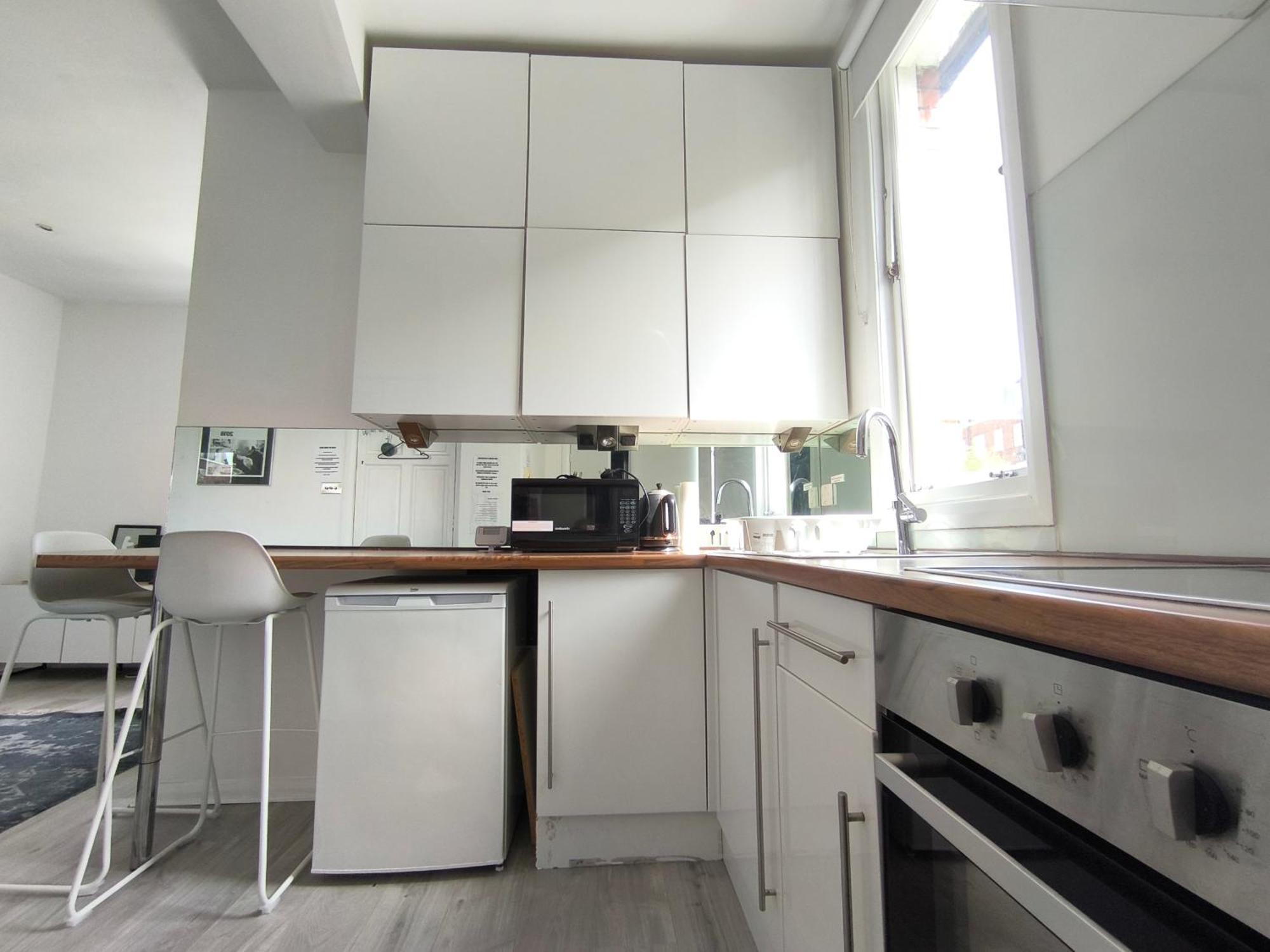 Apartment Bright Chiswick - Great Location